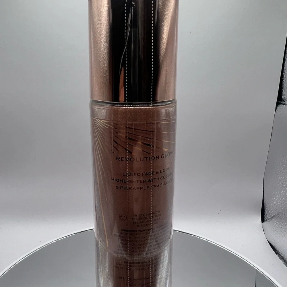 NWT Revolution Molten Body Glow Face & Body Liquid Illuminator 100ml - Rose Gold
